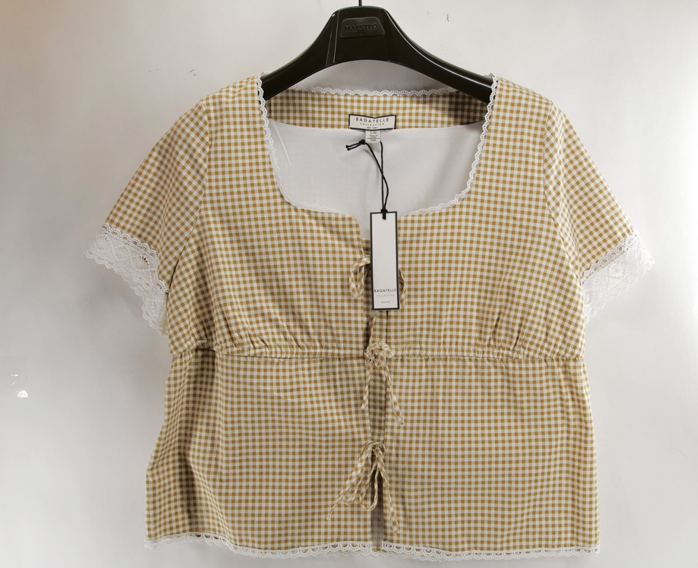 Bagatelle Collection NWT Women's L Tan Gingham Short Sleeve Peasant Blouse Lace